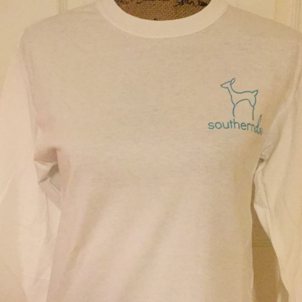 Southern Doe Graphic T-Shirt. Long Sleeve (white)
